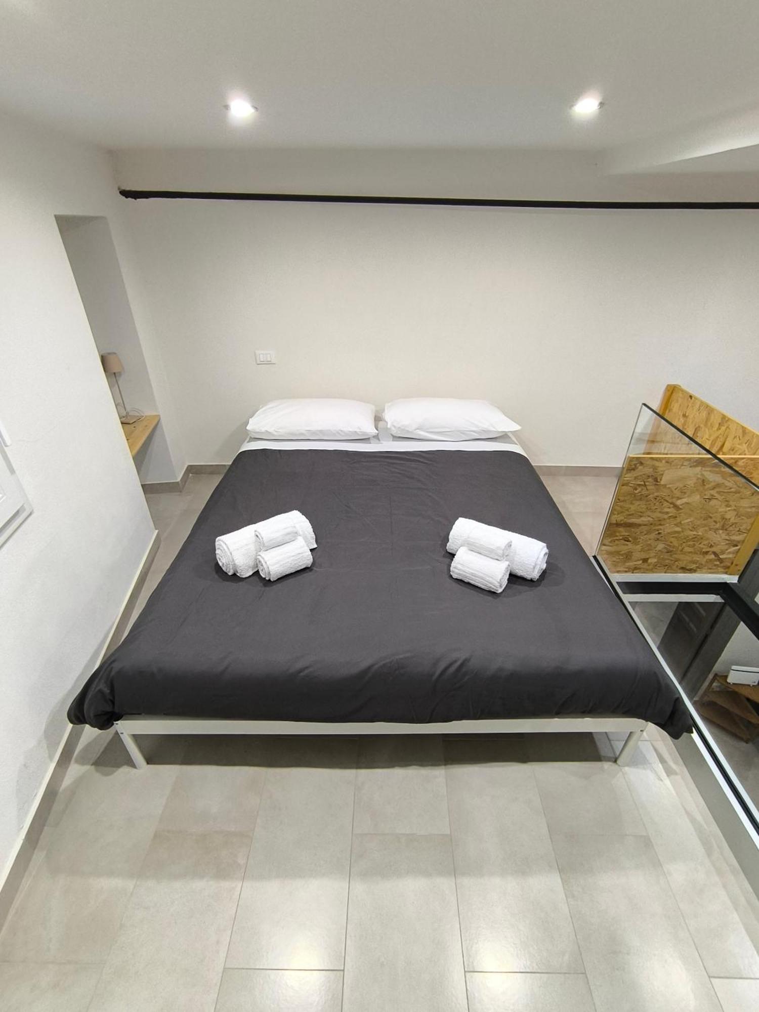 Glocal Flat Maqueda Apartment ปาแลร์โม ภายนอก รูปภาพ